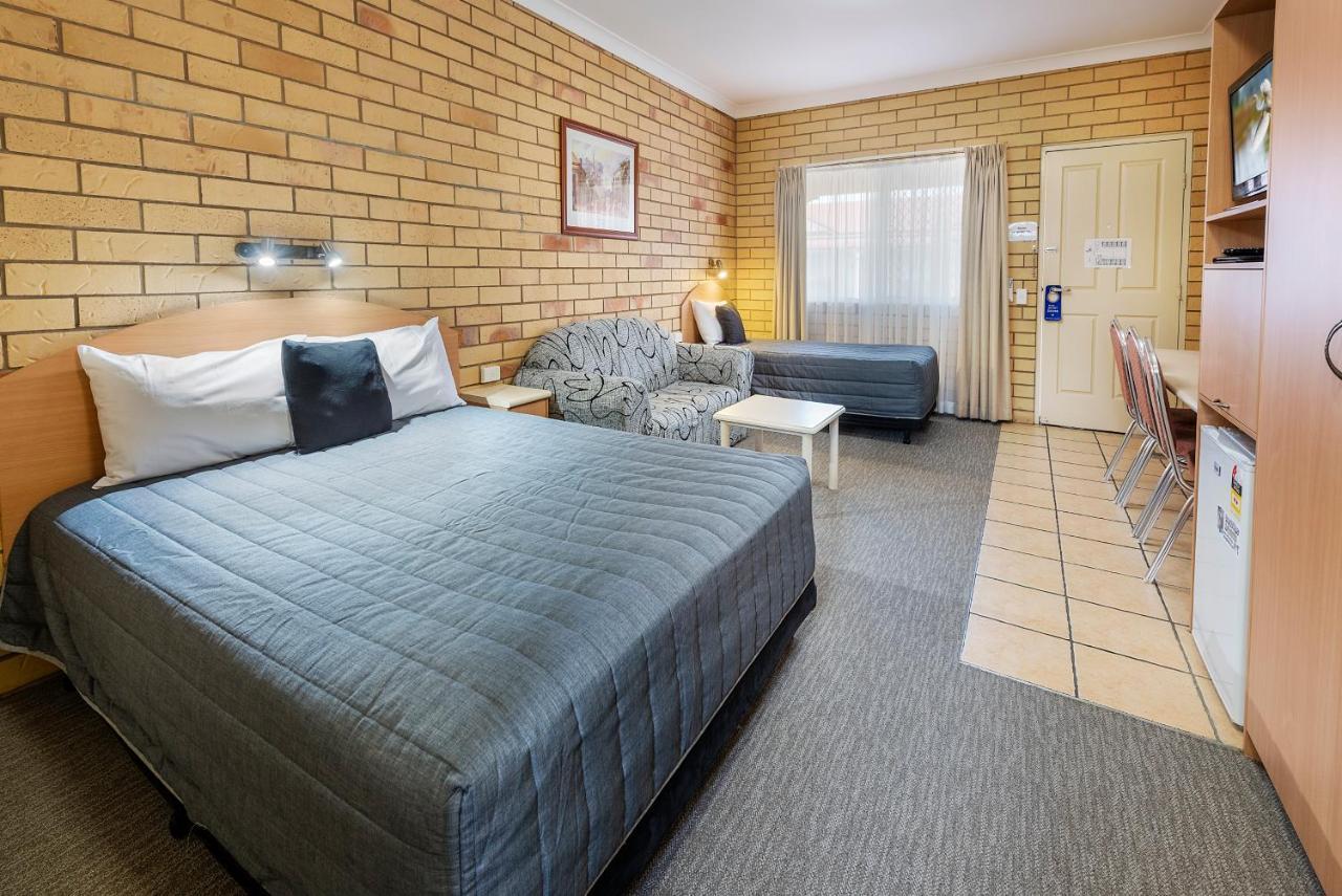 Roma Mid Town Motor Inn エクステリア 写真
