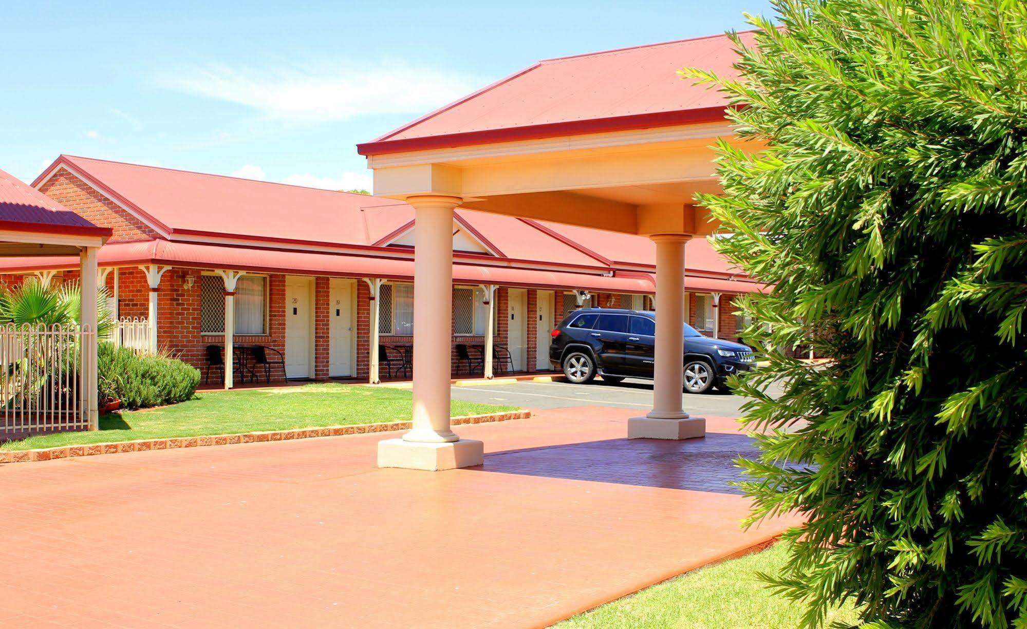 Roma Mid Town Motor Inn エクステリア 写真